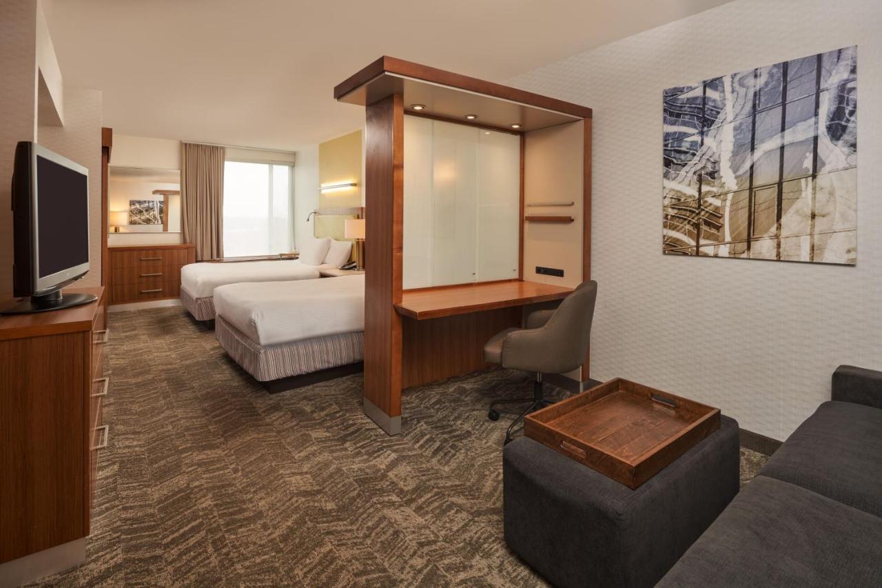 Hotel Springhill By Marriott Philadelphia Airport / 3*